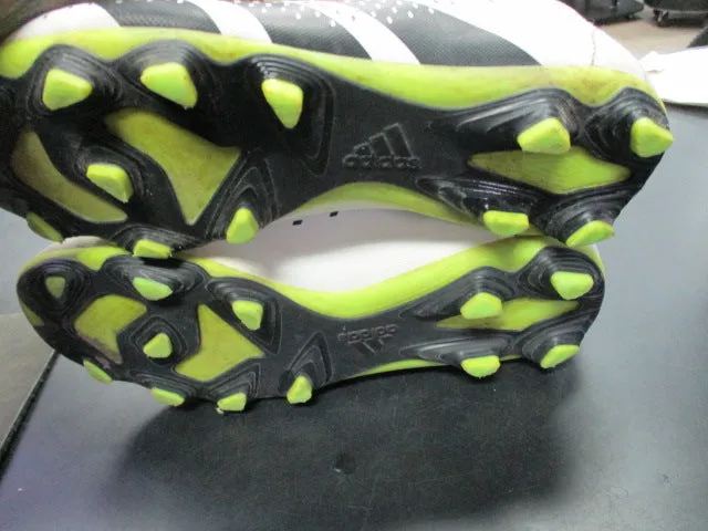 Used Adidas Predator Size 3.5 Soccer Cleats